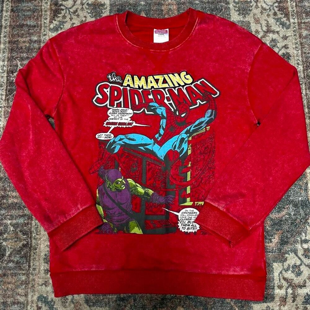 Marvel Men's Red and Burgundy Sweatshirt
